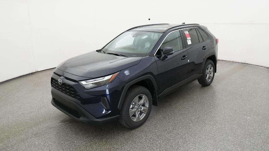 2025 Toyota RAV4 XLE's photo