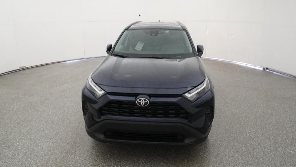 2025 Toyota RAV4 XLE photo 2