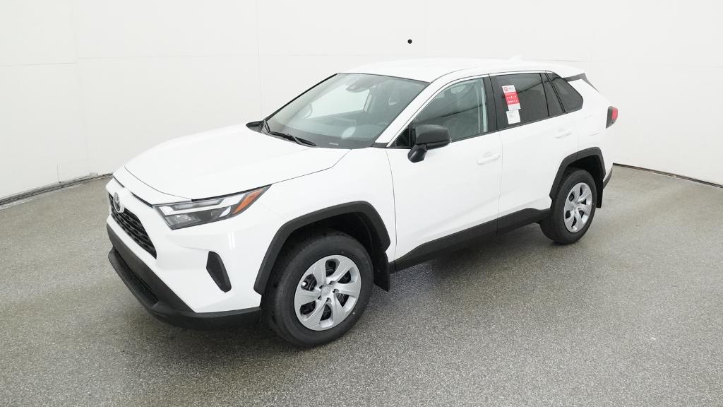 2025 Toyota RAV4 LE's photo
