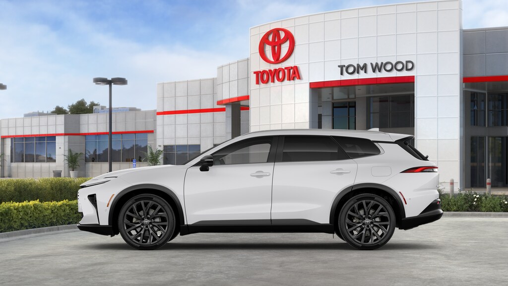 New 2025 Toyota Crown Signia Limited LIMITED