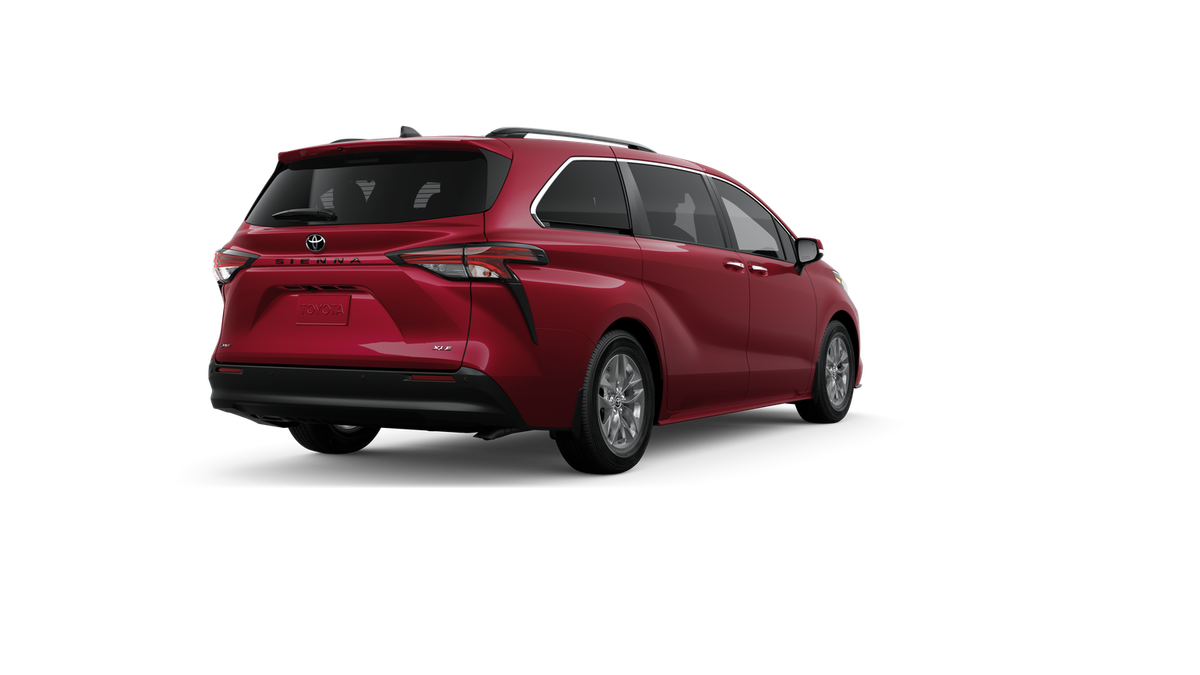 2026 Toyota Sienna XLE - Photo 17
