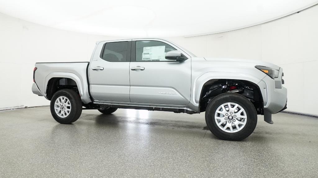 2026 Toyota Tacoma SR5 - Photo 8