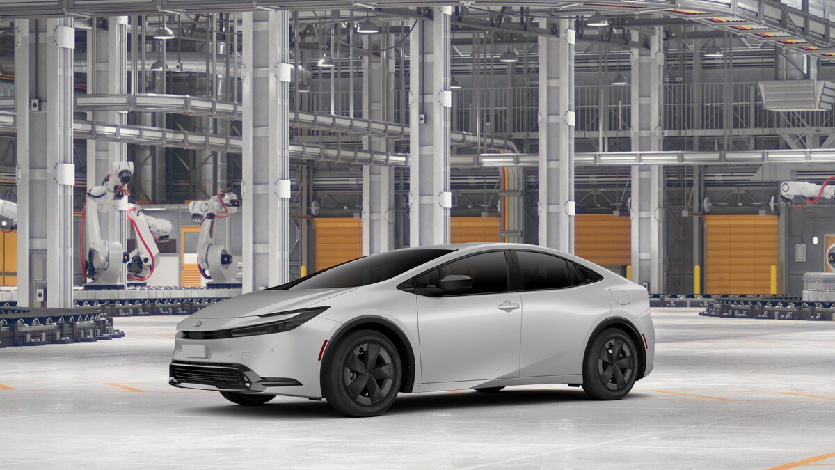 2026 Toyota Prius LE photo 2