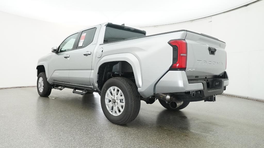 2026 Toyota Tacoma SR5 - Photo 11