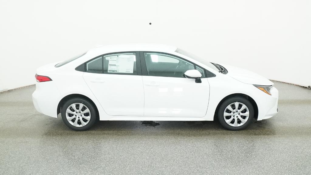 2026 Toyota Corolla LE photo 11