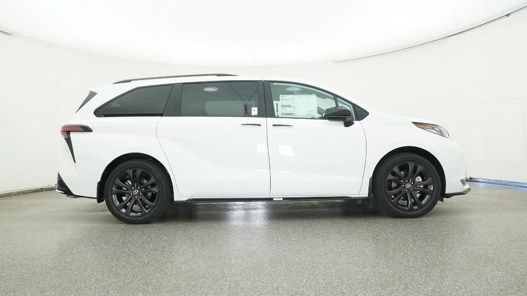 New 2025 Toyota Sienna XSE Van Passenger Van