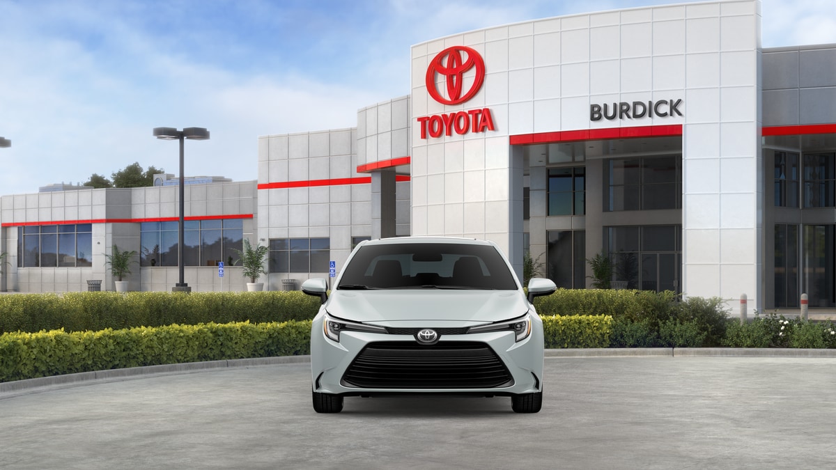2026 Toyota Corolla XLE - Photo 17