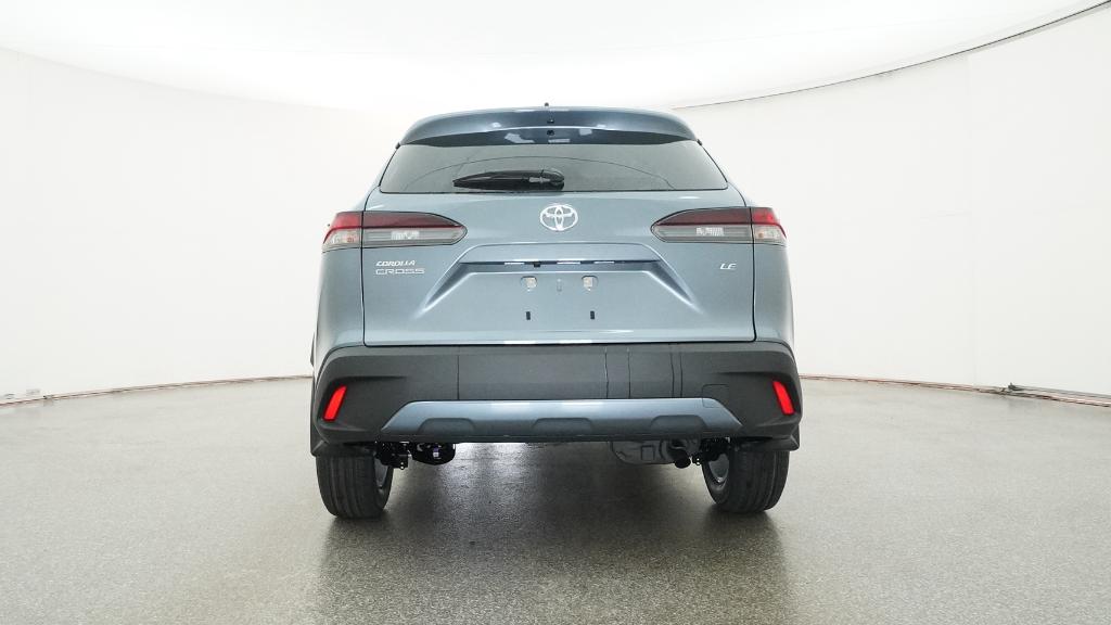 2026 Toyota Corolla Cross LE photo 2