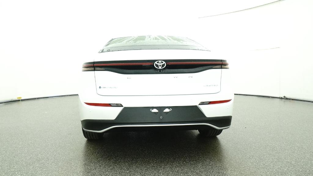 2026 Toyota Crown Limited - Photo 11