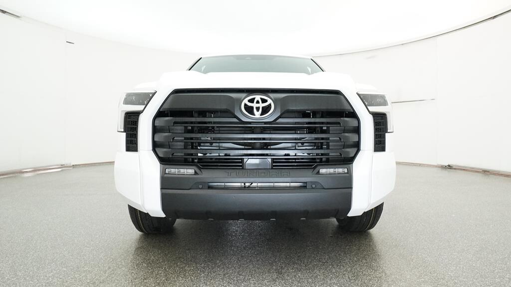 New 2025 Toyota Tundra SR5 SR5 CREWMAX 5.5