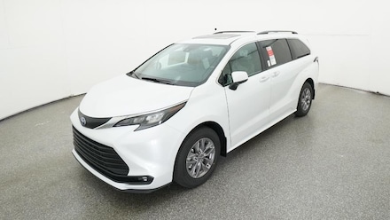 2025 Toyota Sienna XLE 7 PASSENGER