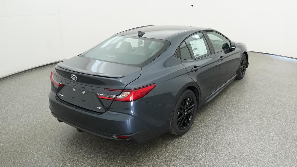 2026 Toyota Camry SE photo 3