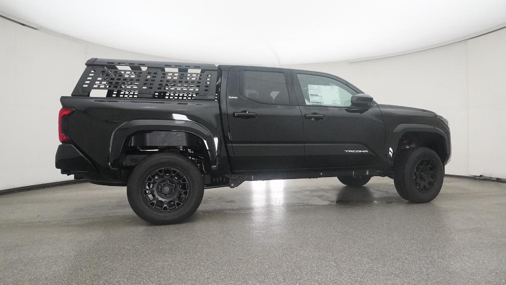 2025 Toyota Tacoma SR5 - Photo 11