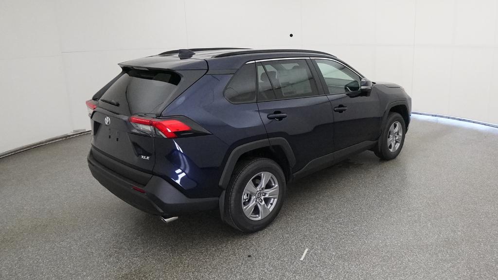 2025 Toyota RAV4 XLE photo 2