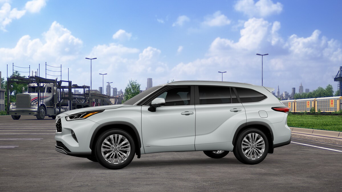 2026 Toyota Highlander Hybrid Platinum photo 3