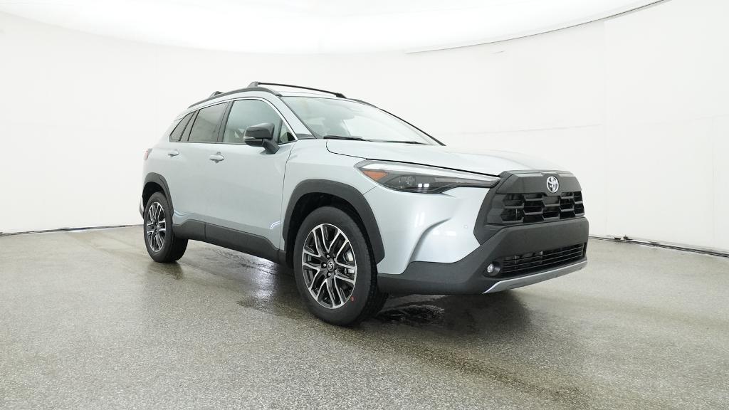 2026 Toyota Corolla Cross XLE photo 3