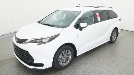 2026 Toyota Sienna LE 8 Passenger Van Passenger Van