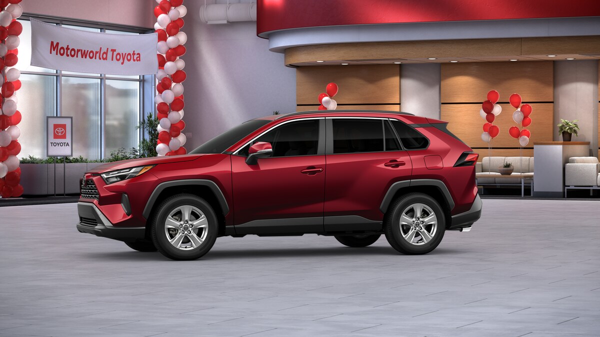 2025 Toyota RAV4 XLE photo 3