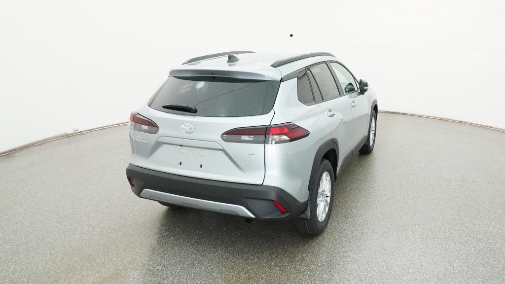 2026 Toyota Corolla Cross LE photo 4