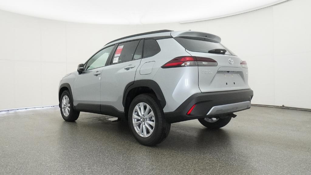 2026 Toyota Corolla Cross LE photo 2
