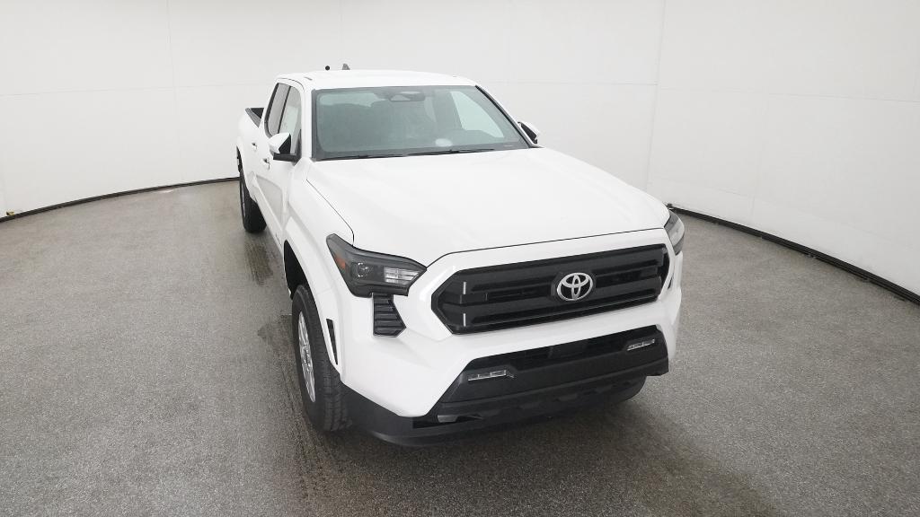 2025 Toyota Tacoma SR5 photo 3