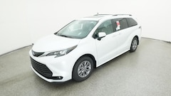 2025 Toyota Sienna XLE 8 PASSENGER