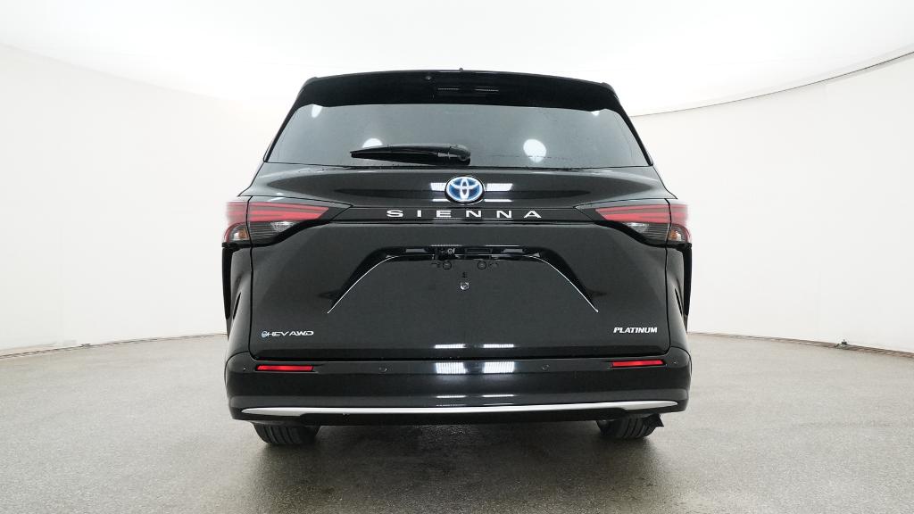 2025 Toyota Sienna Platinum photo 2