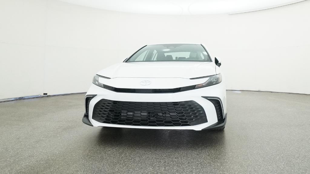 2026 Toyota Camry SE photo 3