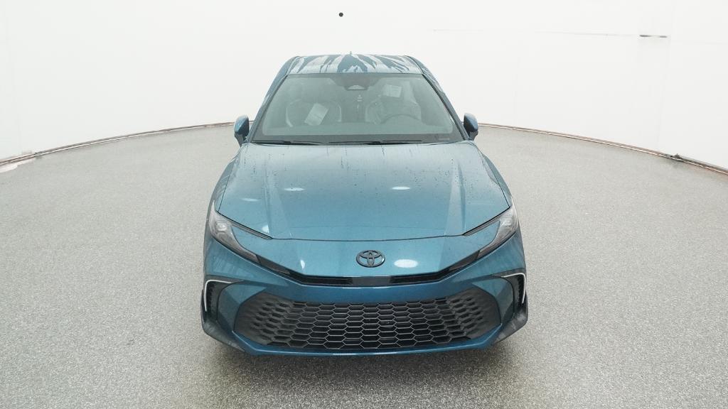 2026 Toyota Camry SE photo 3