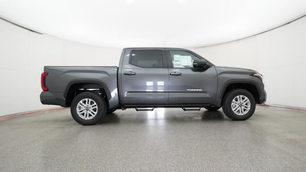 2026 Toyota Tundra SR5 - Photo 10