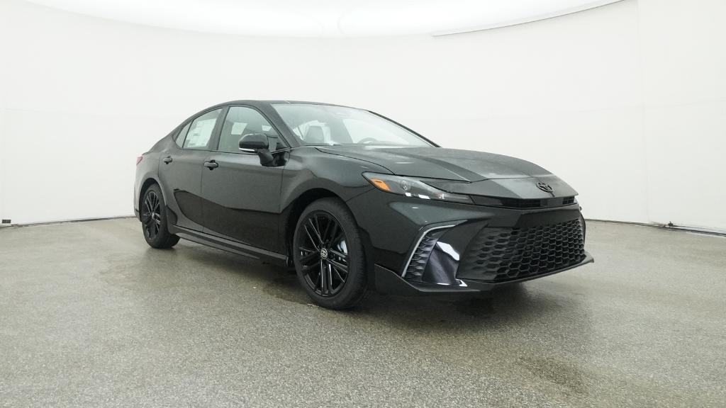 2026 Toyota Camry SE photo 4