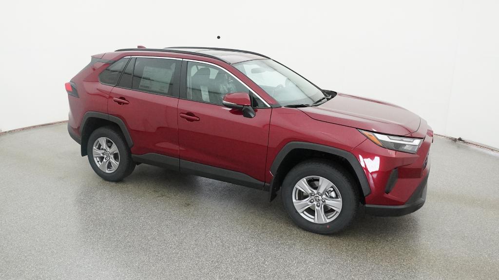 2025 Toyota RAV4 XLE photo 3