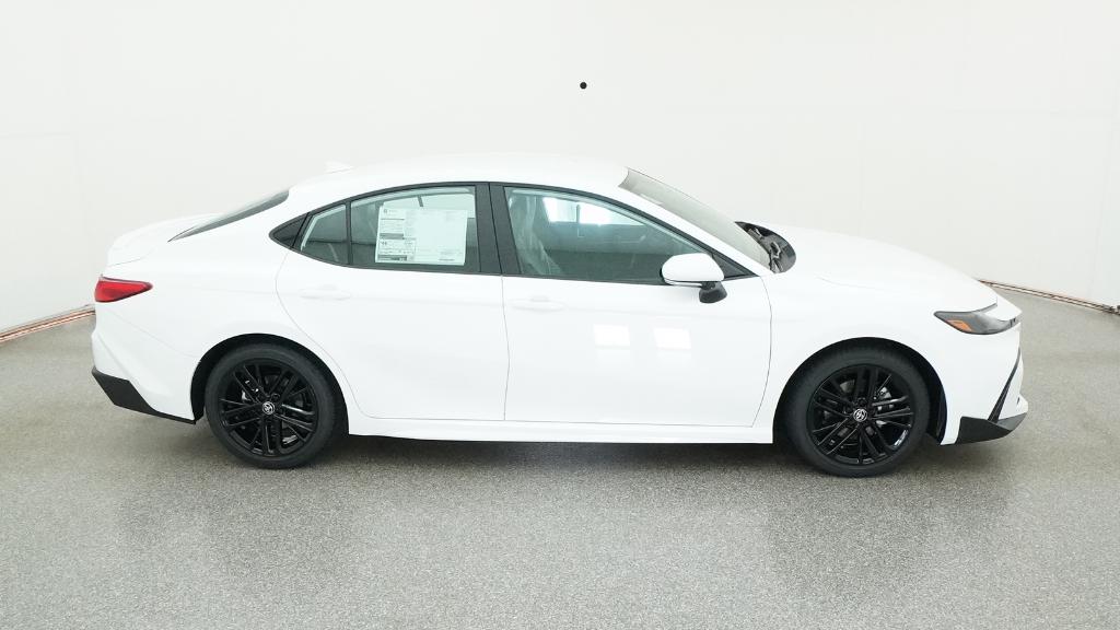 2026 Toyota Camry SE photo 4