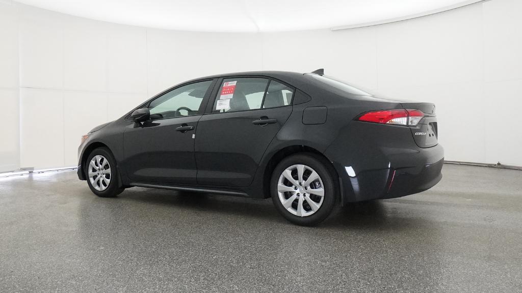 2026 Toyota Corolla LE photo 3
