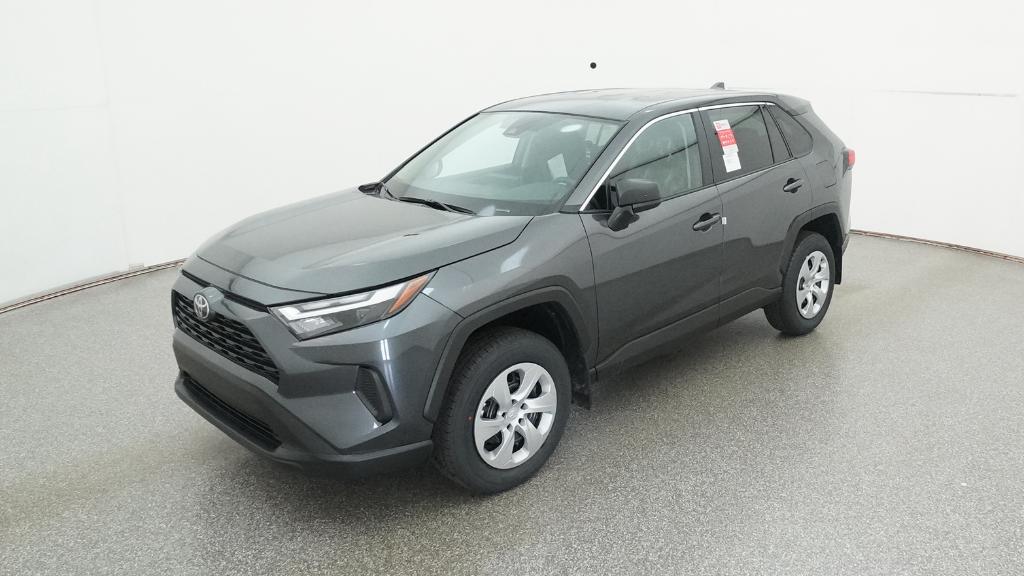 2025 Toyota RAV4 LE's photo