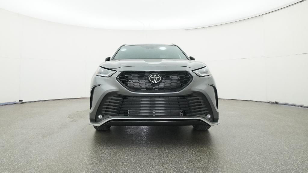 2026 Toyota Highlander XSE photo 4