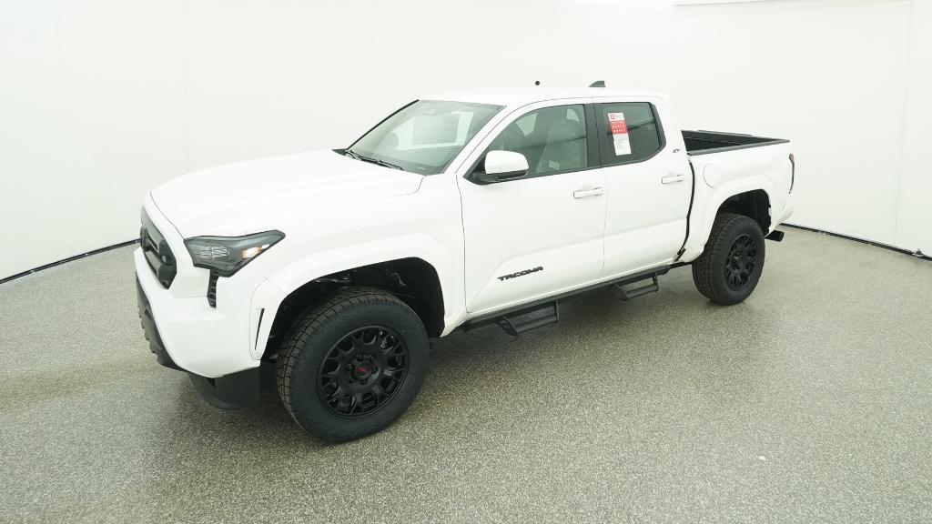 2025 Toyota Tacoma SR5's photo
