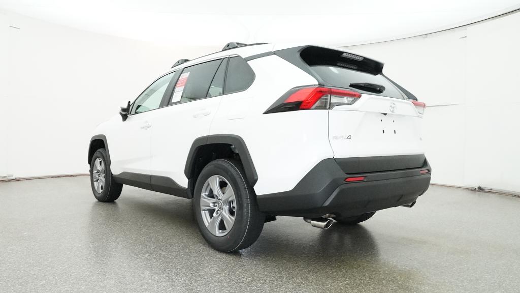 2025 Toyota RAV4 XLE photo 2