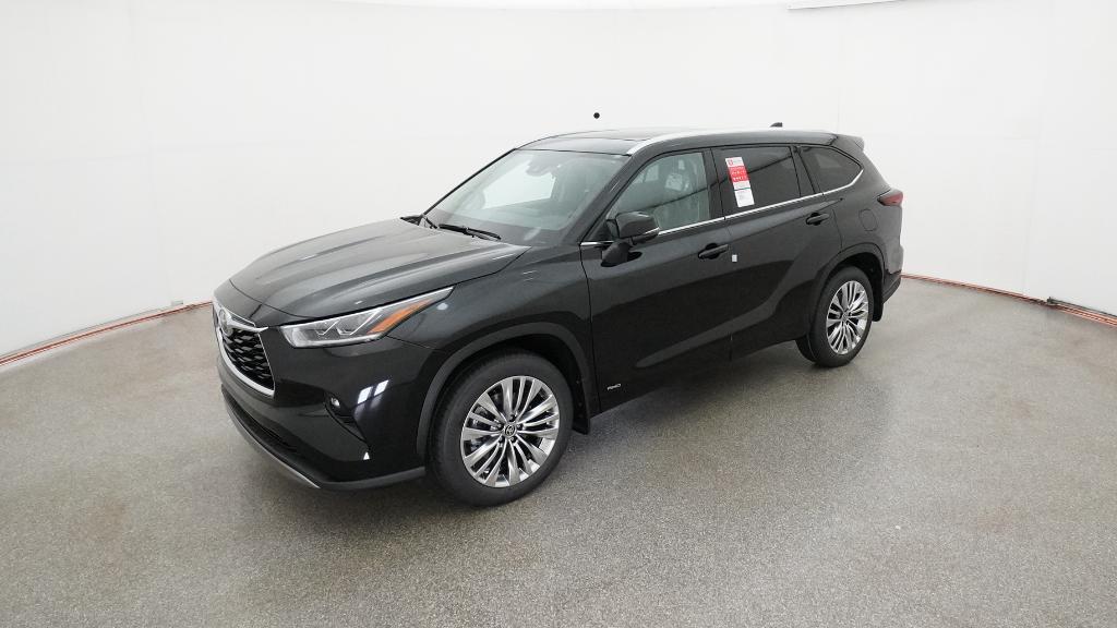 2026 Toyota Highlander Hybrid Platinum AWD's photo