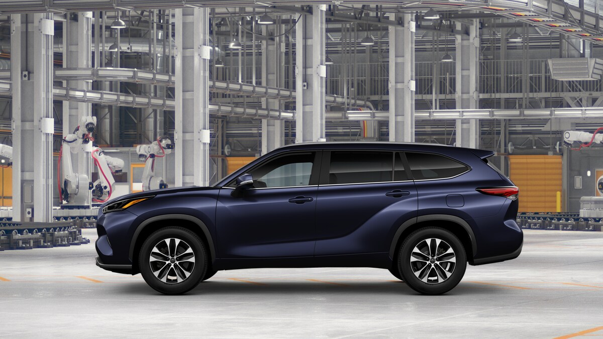 2025 Toyota Highlander XLE Limited photo 2