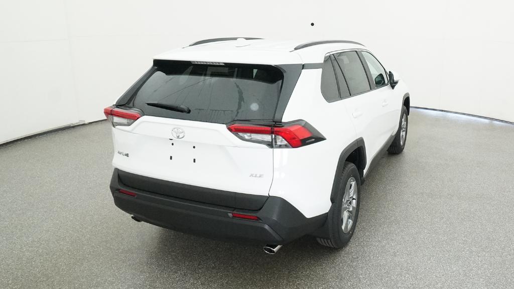 2025 Toyota RAV4 XLE photo 2