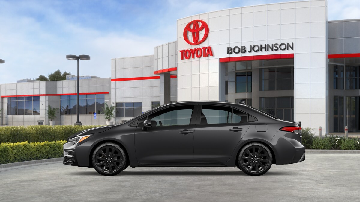 2026 Toyota Corolla SE photo 3