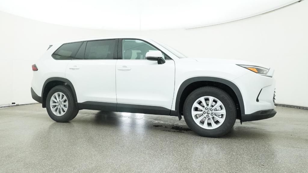 2026 Toyota Grand Highlander XLE photo 2