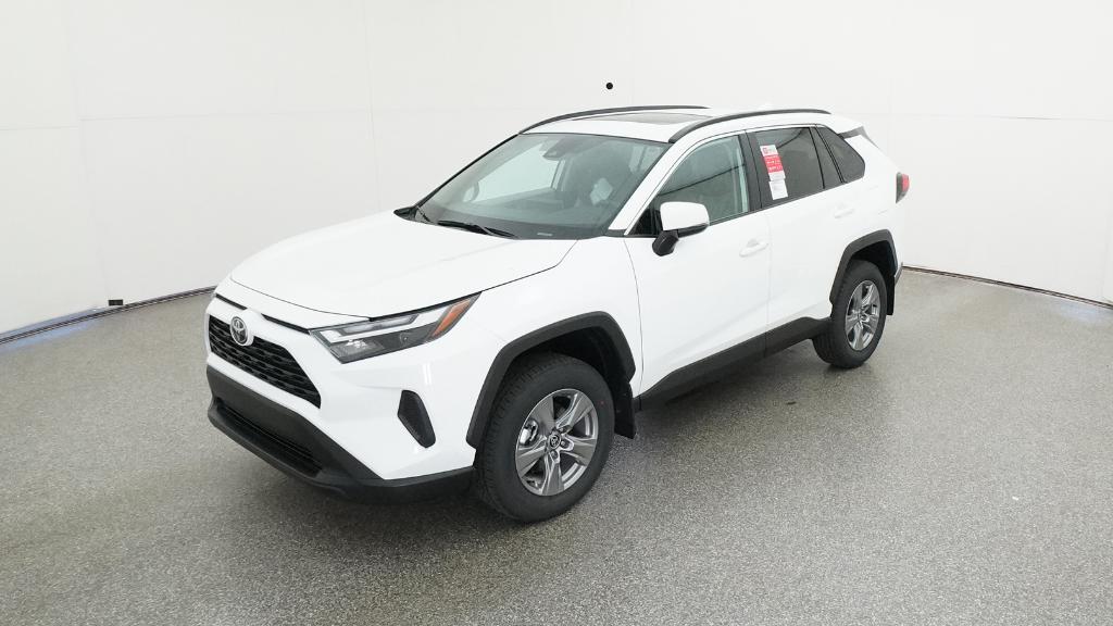 2025 Toyota RAV4 XLE's photo