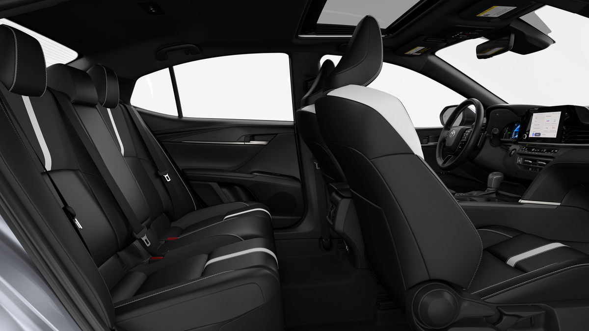 2026 Toyota Camry SE - Photo 41