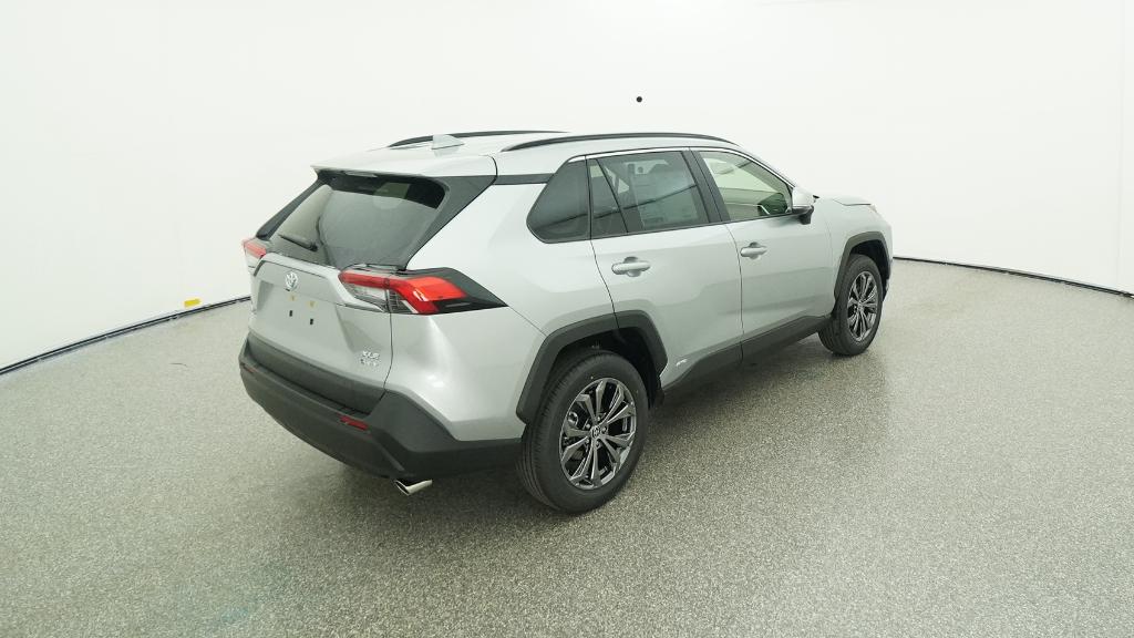 2025 Toyota RAV4 Hybrid XLE Premium photo 3