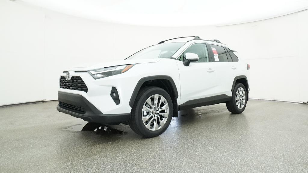 2025 Toyota RAV4 XLE Premium photo 3