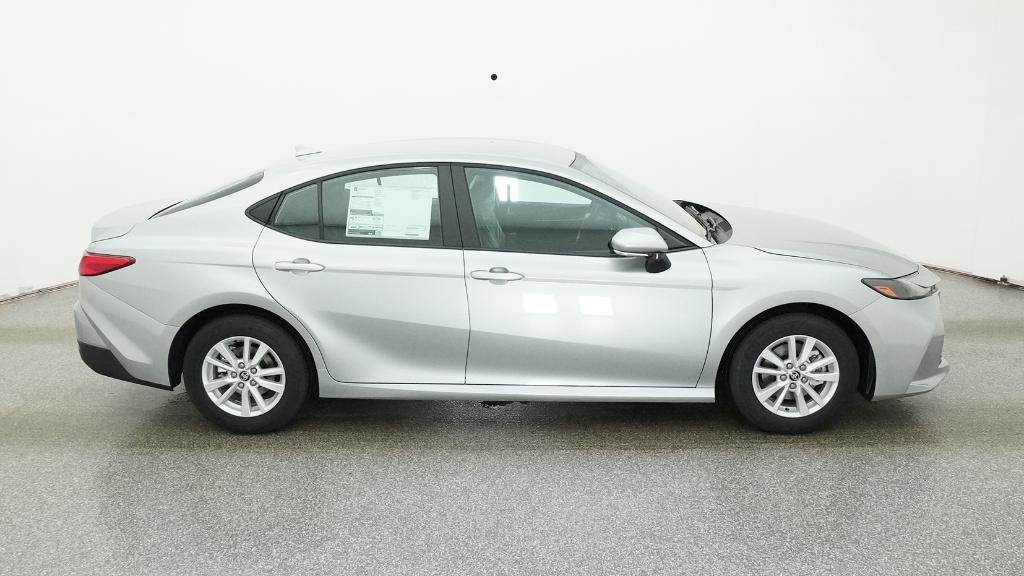 2026 Toyota Camry LE photo 4