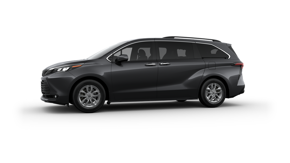 2025 Toyota Sienna XLE photo 4