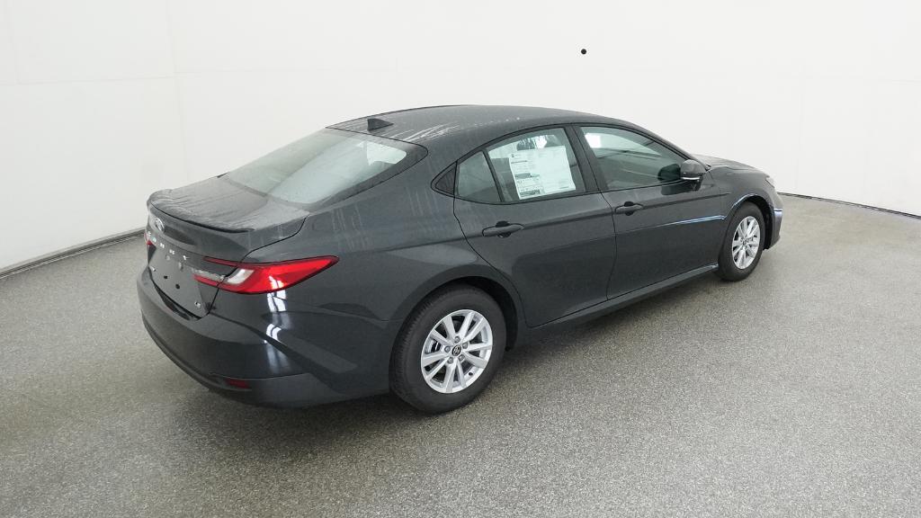 2026 Toyota Camry LE photo 3